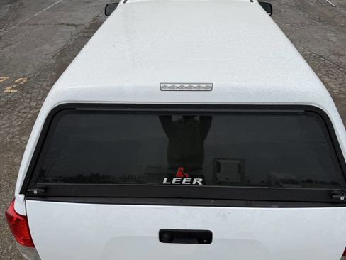 Used 2012 Toyota Tundra 4x4 Double Cab w/ SR5 Pkg image 16