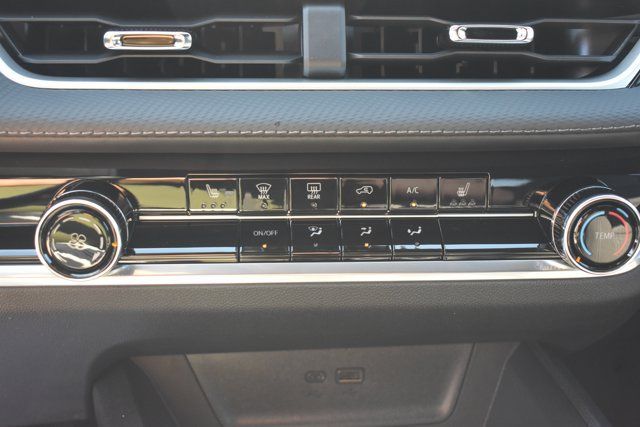 New 2027 Chevrolet Equinox LT w/ Safety and Technology Package FWD image 24