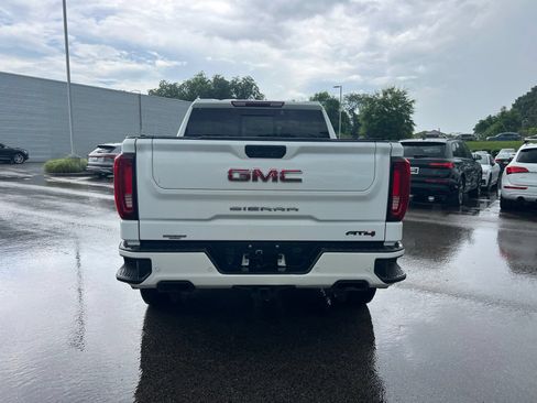 Used 2022 GMC Sierra 1500 AT4 w/ AT4 Premium Package AWD/4WD image 4