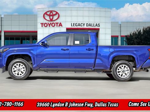 Used 2025 Toyota Tacoma SR5 AWD/4WD image 6