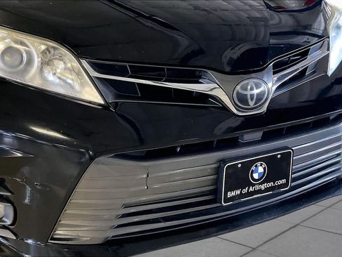 Used 2020 Toyota Sienna XLE FWD image 30