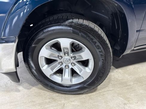 Used 2019 RAM 1500 Laramie AWD/4WD image 2