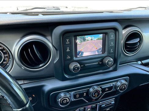 Used 2020 Jeep Gladiator Sport w/ Quick Order Package 24S AWD/4WD image 15