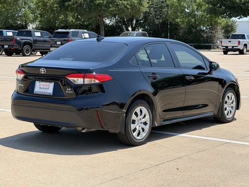 Used 2026 Toyota Corolla LE FWD image 4