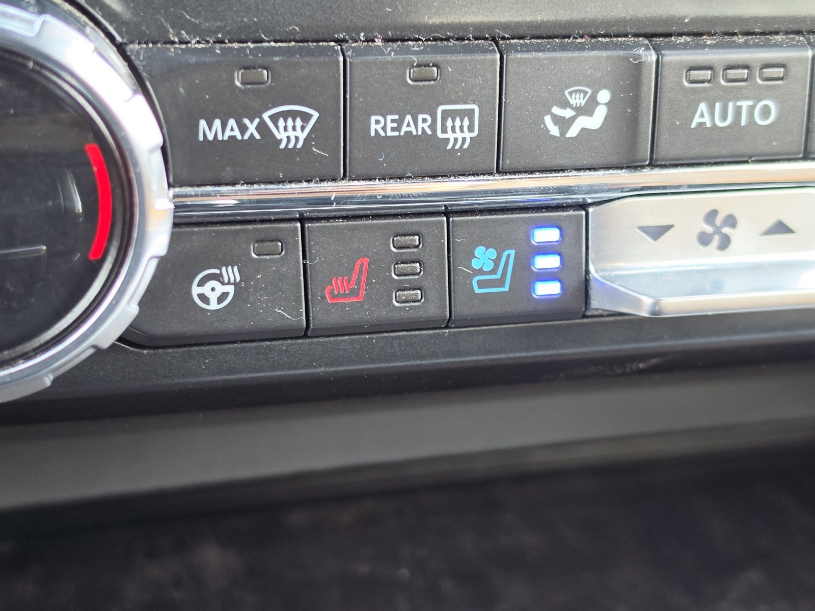Used 2022 Ford F150 Lariat w/ Equipment Group 502A High AWD/4WD image 34