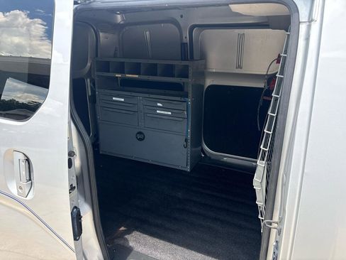 Used 2013 Nissan NV200 SV w/ Technology Pkg FWD image 16