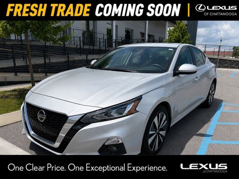 Used 2021 Nissan Altima 2.5 SL FWD image 1