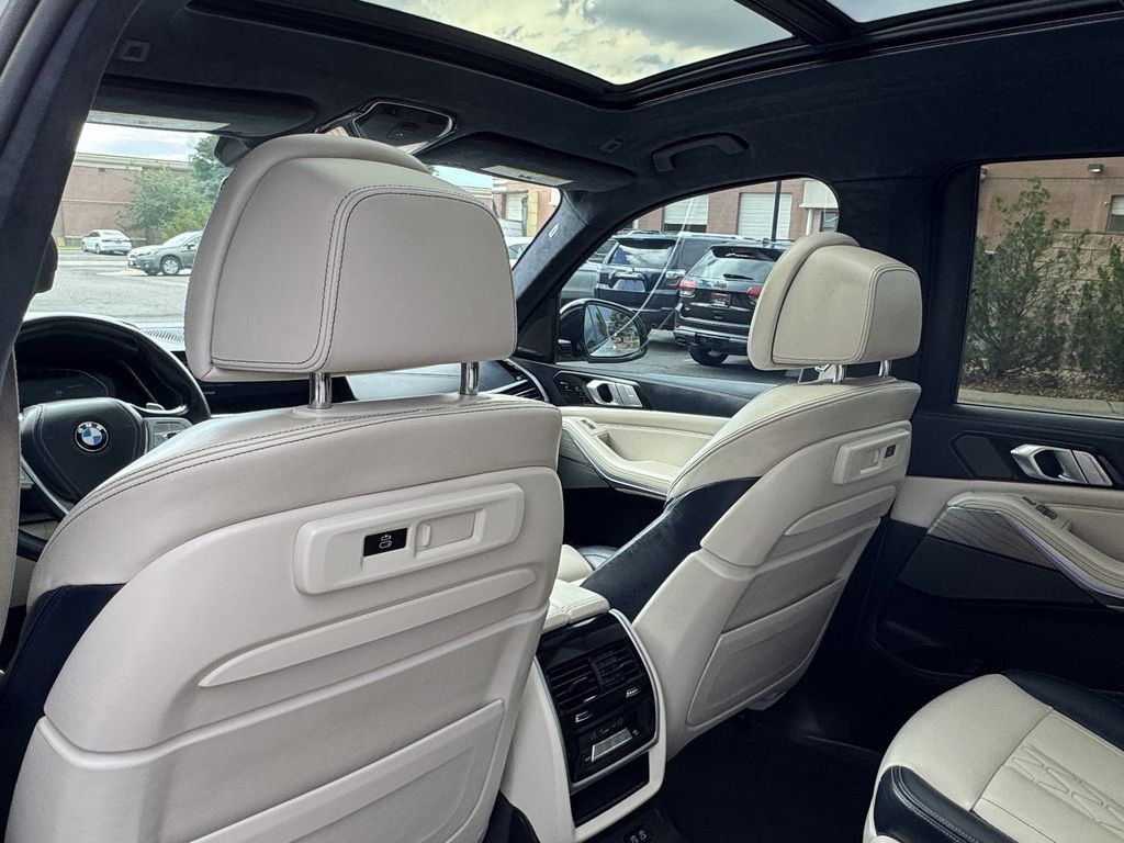 Used 2019 BMW X7 xDrive40i w/ Premium Package AWD/4WD image 36