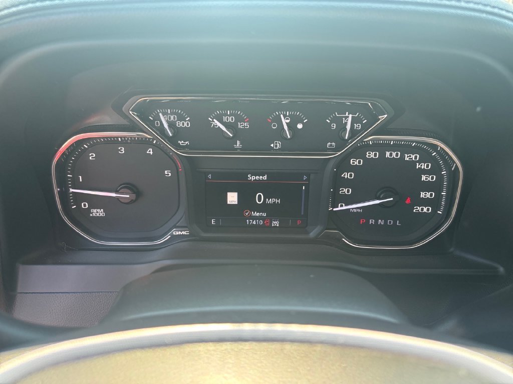 Used 2022 GMC Sierra 2500 SLT w/ SLT Preferred Package AWD/4WD image 32