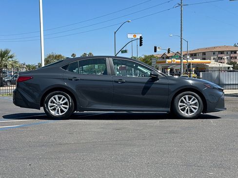 Used 2025 Toyota Camry LE image 6