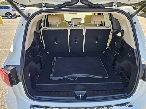 Used 2026 Mercedes-Benz GLB 250 image 25