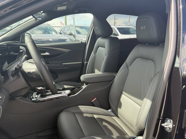 New 2026 Buick Envista Sport Touring w/ Convenience I Package FWD image 9