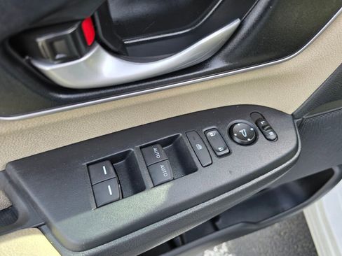 Used 2020 Honda CR-V EX image 17