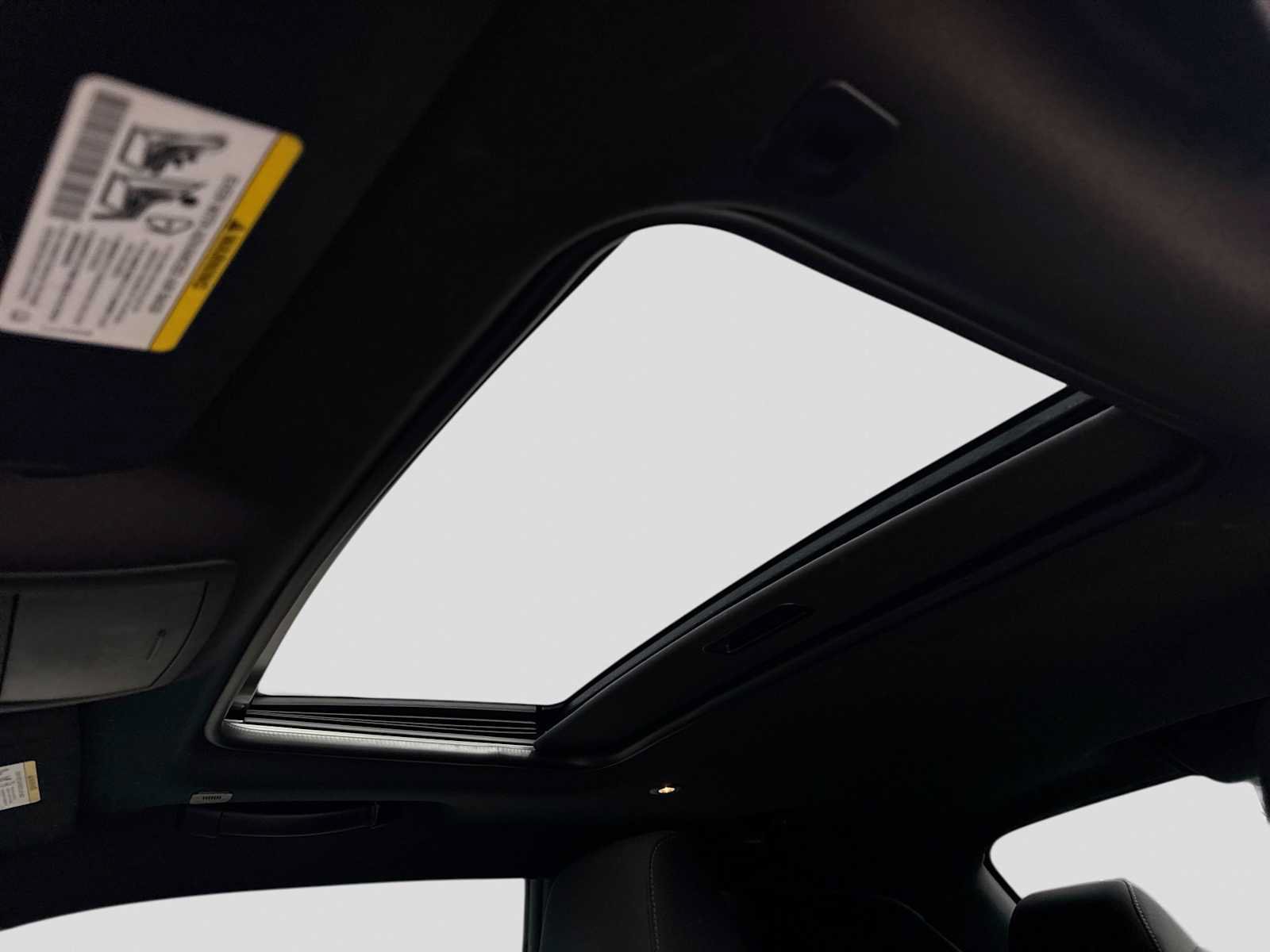 Used 2018 Dodge Challenger R/T RWD image 18