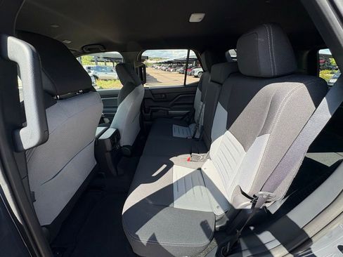 Used 2025 Toyota 4Runner TRD Off-Road image 30