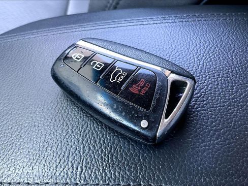 Used 2018 Hyundai Santa Fe Sport w/ 2.4L Value Package 02 image 16