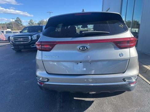 Used 2021 Kia Sportage LX w/ LX Fwd Popular Package image 4