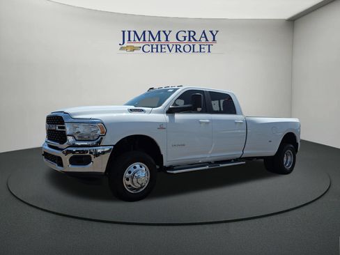 Used 2022 RAM 3500 Big Horn w/ Level C Equiment Group AWD/4WD image 1