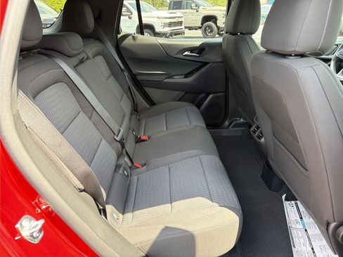 New 2026 Chevrolet Equinox LT FWD image 15