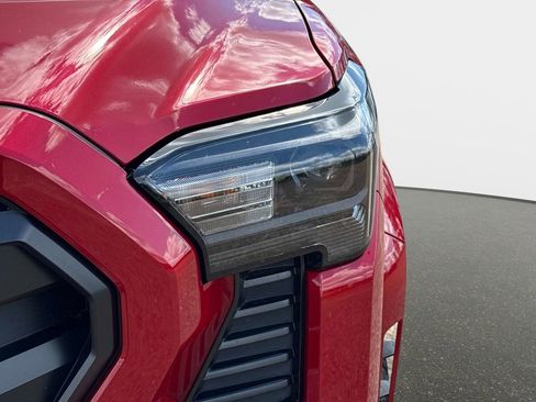 New 2026 Toyota Tacoma SR5 image 9