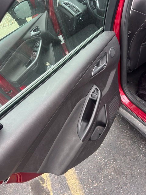 Used 2014 Ford Focus Titanium FWD image 13