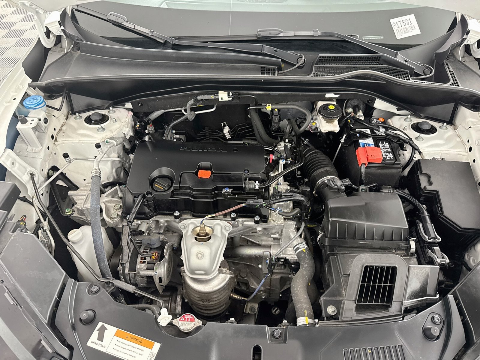 Used 2024 Honda HR-V LX image 10