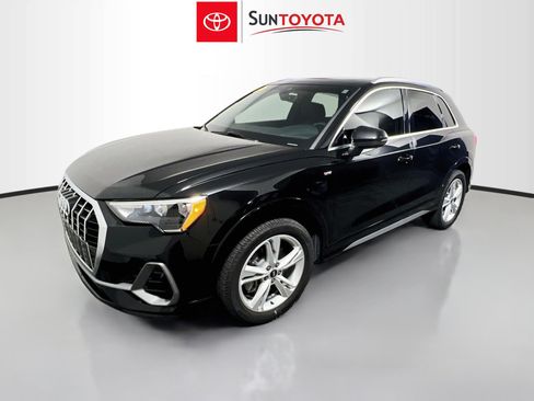 Used 2022 Audi Q3 2.0T Premium AWD/4WD image 9