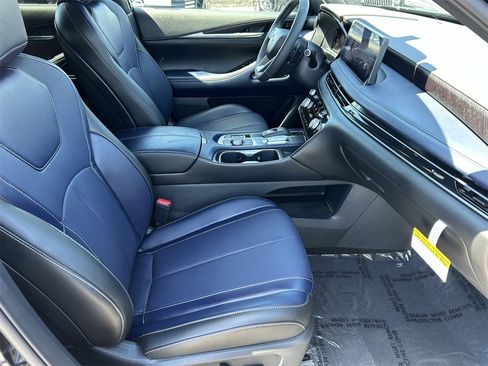 New 2026 INFINITI QX60 Sport w/ Dark Cargo Package image 9