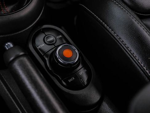 Used 2019 MINI Cooper S image 21