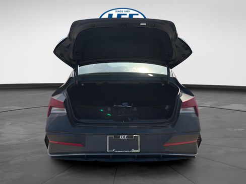 New 2026 Hyundai Elantra SEL Sport FWD image 20