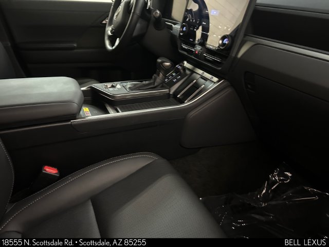 Certified 2025 Lexus GX 550 AWD/4WD image 13