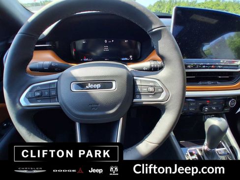 Certified 2025 Jeep Compass Limited w/ Elite Group AWD/4WD image 20