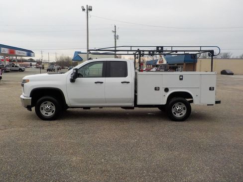 Used 2021 Chevrolet Silverado 2500 W/T w/ WT Convenience Package image 2
