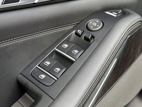 Used 2025 BMW X5 M60i AWD/4WD image 16