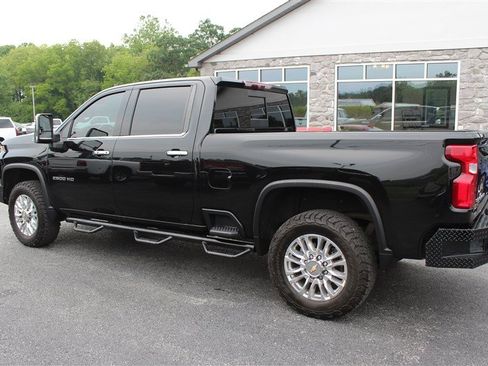 Used 2022 Chevrolet Silverado 2500 High Country w/ Z71 Off-Road Package AWD/4WD image 4