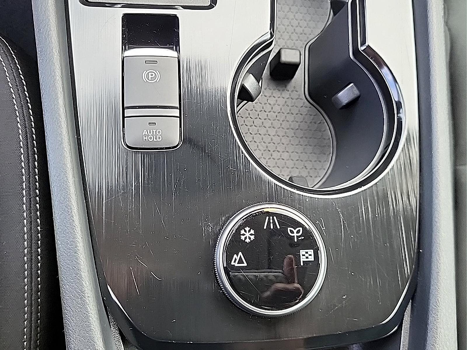Used 2024 Nissan Rogue S AWD/4WD image 26