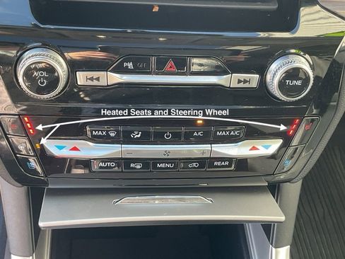 Used 2023 Ford Explorer Limited w/ Equipment Group 301A image 15