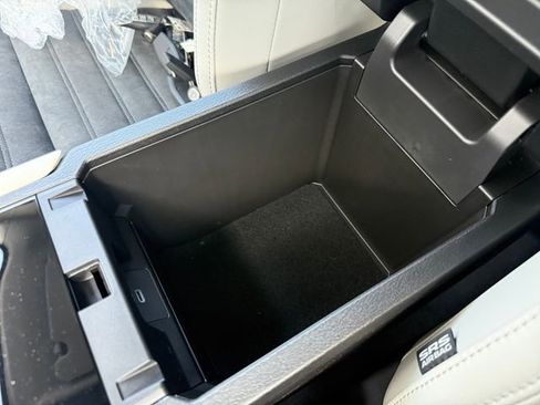 New 2026 Mitsubishi Outlander SE image 22