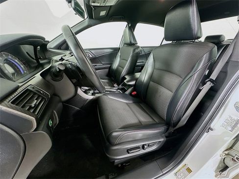 Used 2016 Honda Accord Sport image 24