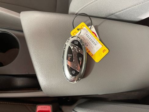 Certified 2024 Hyundai Elantra SEL FWD image 27