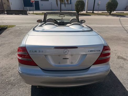 Used 2005 Mercedes-Benz CLK 320 Cabriolet image 9