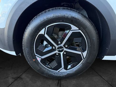 New 2026 Kia Niro EX image 14
