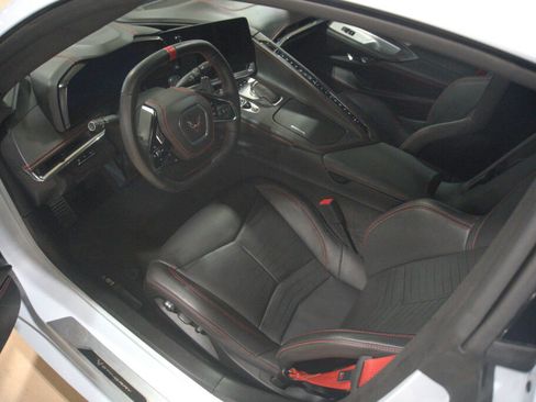 Used 2020 Chevrolet Corvette Stingray Premium Cpe w/ 3LT Preferred Equipment Group RWD image 36
