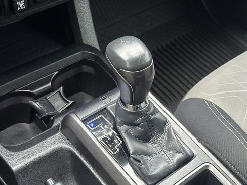 Used 2023 Toyota Tacoma SR5 image 21