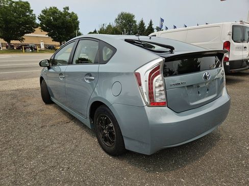 Used 2014 Toyota Prius Two FWD image 3