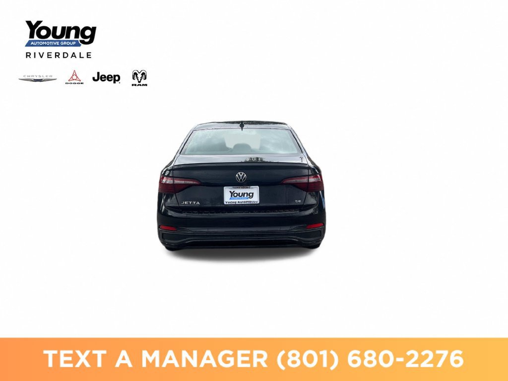 Used 2024 Volkswagen Jetta SE FWD image 4