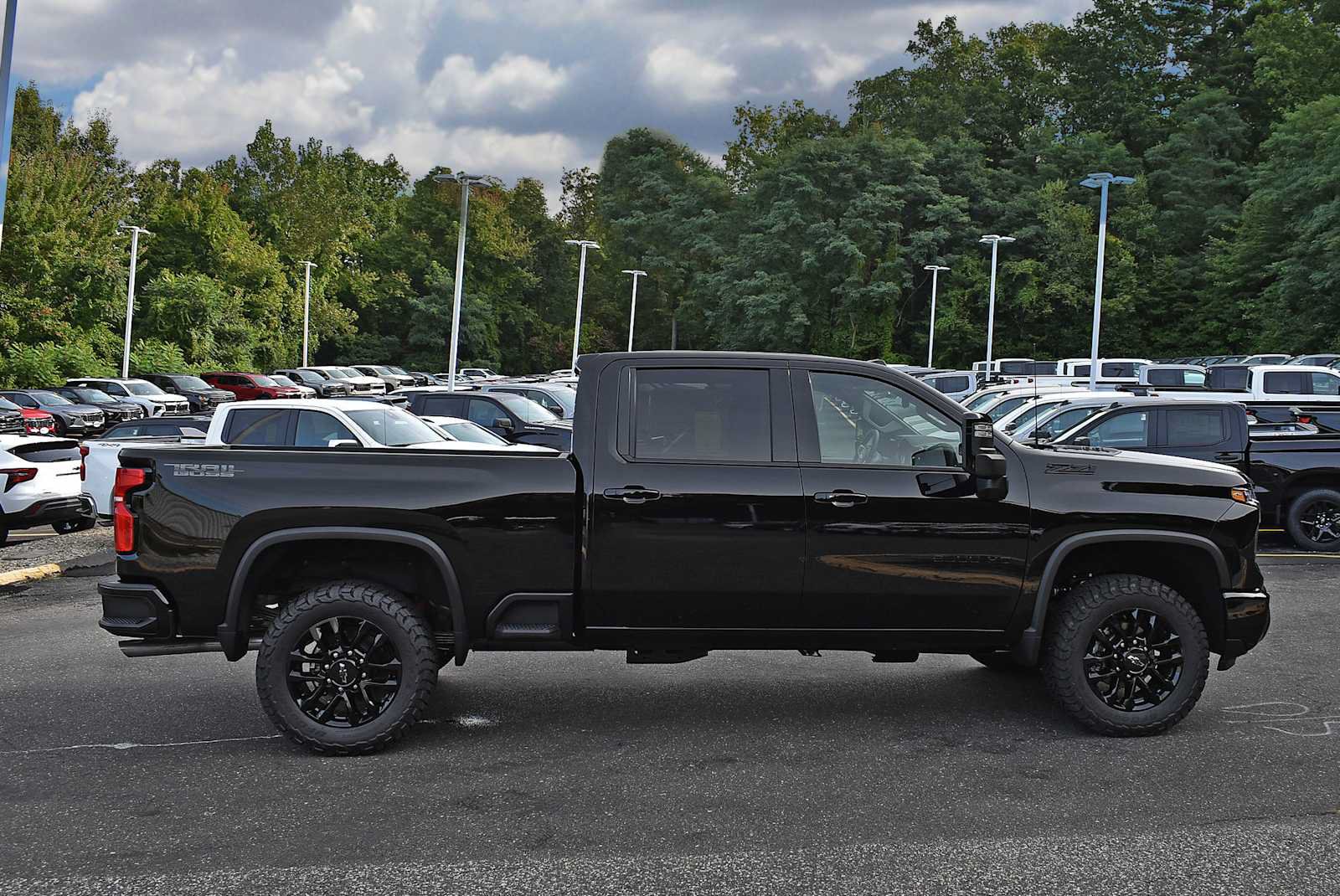 New 2026 Chevrolet Silverado 2500 LTZ w/ LTZ Plus Package AWD/4WD image 6