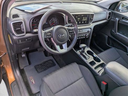 Used 2020 Kia Sportage LX image 10