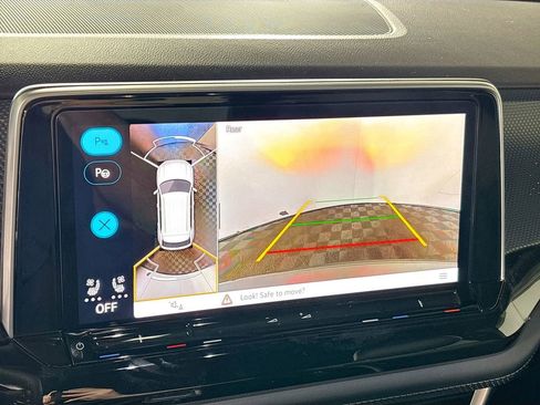 New 2026 Volkswagen Atlas Cross Sport SEL Premium R-Line image 17