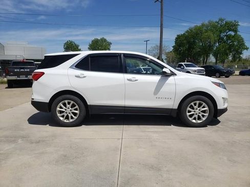 Used 2018 Chevrolet Equinox LT AWD/4WD image 3